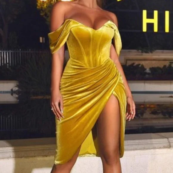 Miss Circle Women Omaria Gold Velvet Off Shoulder Corset Dress